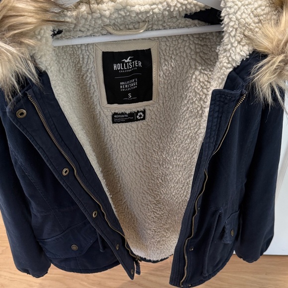 Hollister Navy Jacket with Faux Fur Hood sz S - Picture 10 of 14